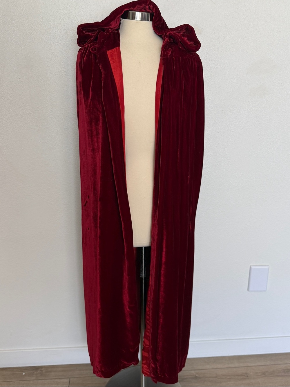 Antique 1930s Julius Garfinckel Burgundy Velvet Opera Cape Hooded 51"